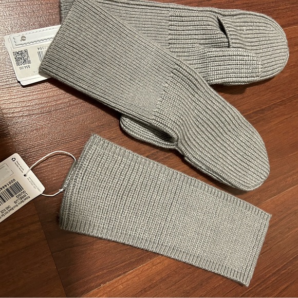 Lululemon - headband and mittens - Picture 3 of 5